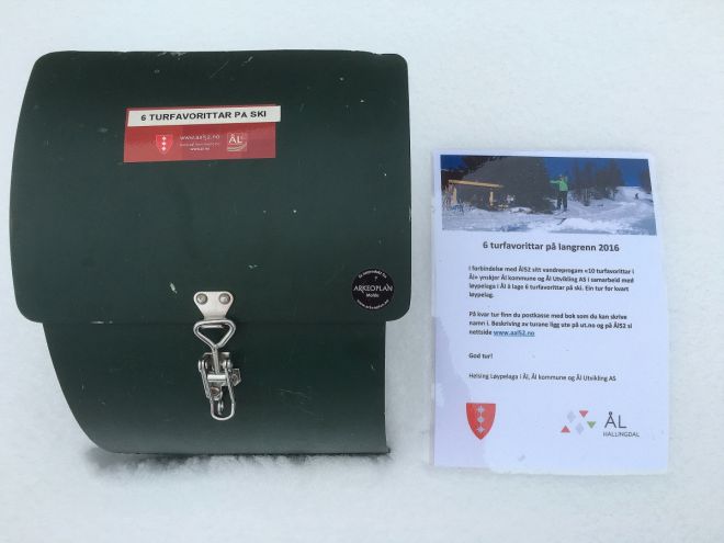Postkasse med gjestebok